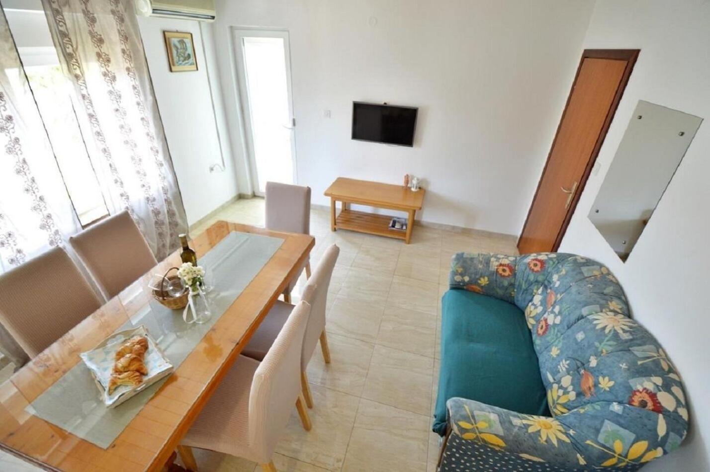 Apartment Denko Бетина Экстерьер фото
